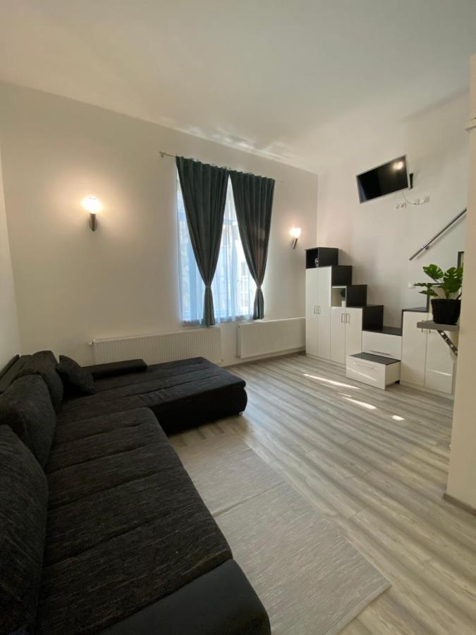 Belvarosi Apartman 2 Apartment Miskolc Exterior photo